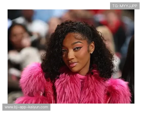 WNBA球星观战NBA成常态，安吉尔-里斯多次现身公牛主场