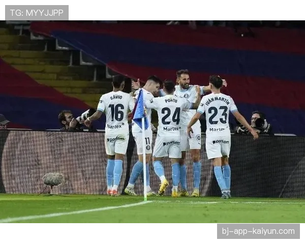 赫罗纳2-2被阿拉维斯终场绝平，冲击欧战席位遇阻